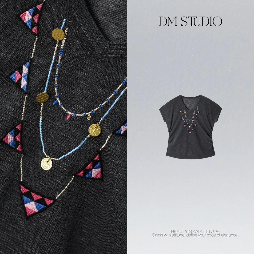 DEDM•STUDIO/复古减龄小众休闲刺绣V领修身百搭上衣2506BX/6892