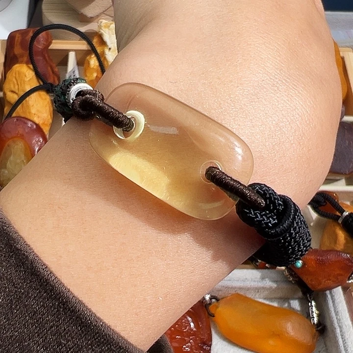 蜜蜡裸石未镶嵌我