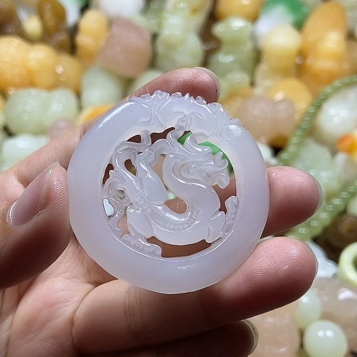 完全开放白镂空龙的1