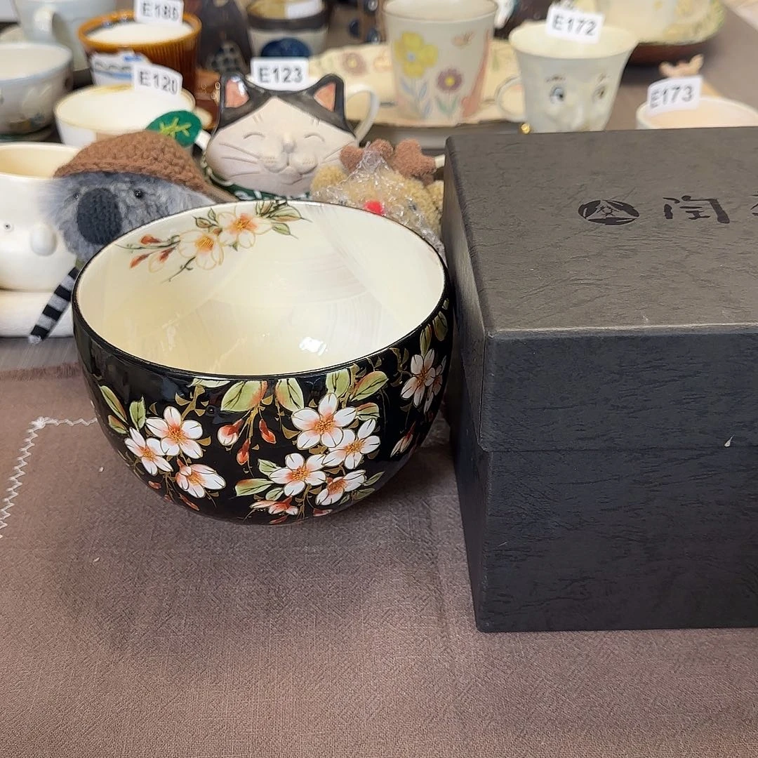 茶盏在线游戏中也出现这样