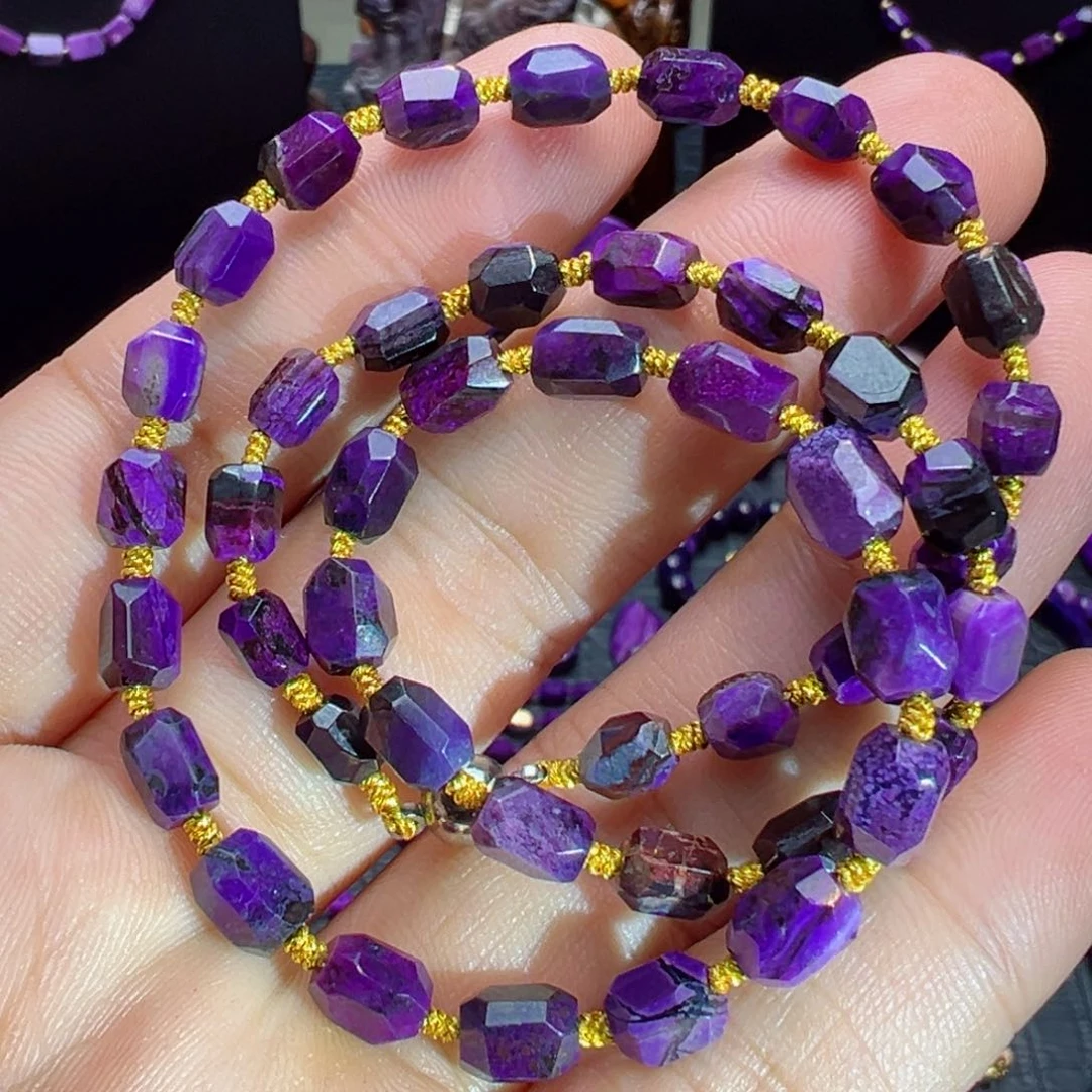 未镶嵌苏纪石（舒俱来）项链