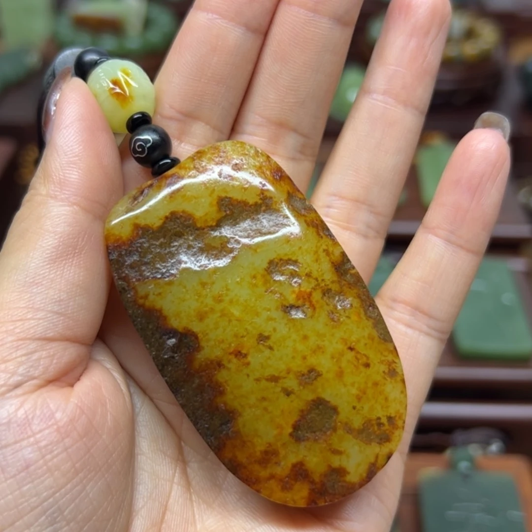 【闪购商品】未镶嵌岫岩河磨玉（透闪石质玉）把件用****2