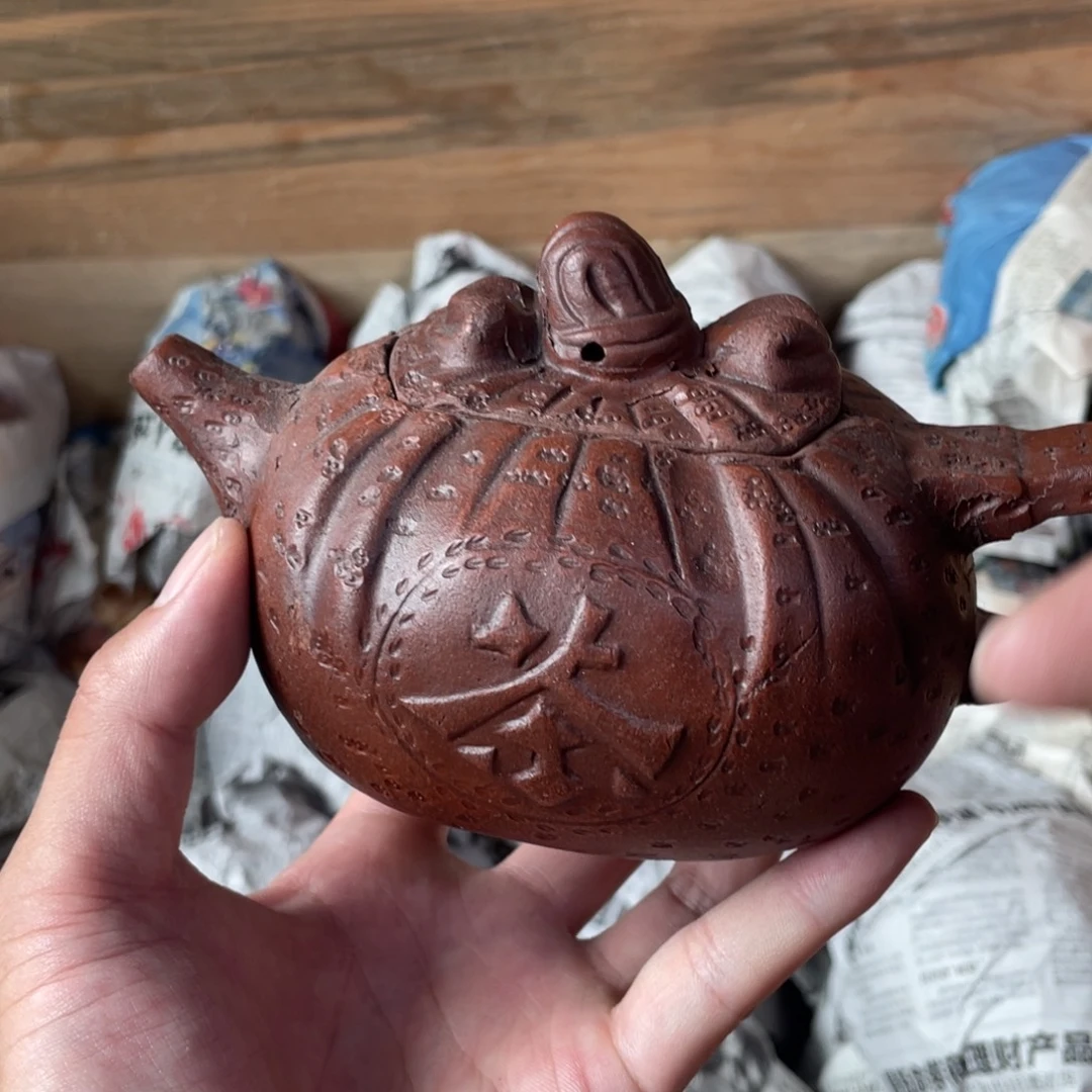 茶壶紫砂老厂紫砂壶一件。