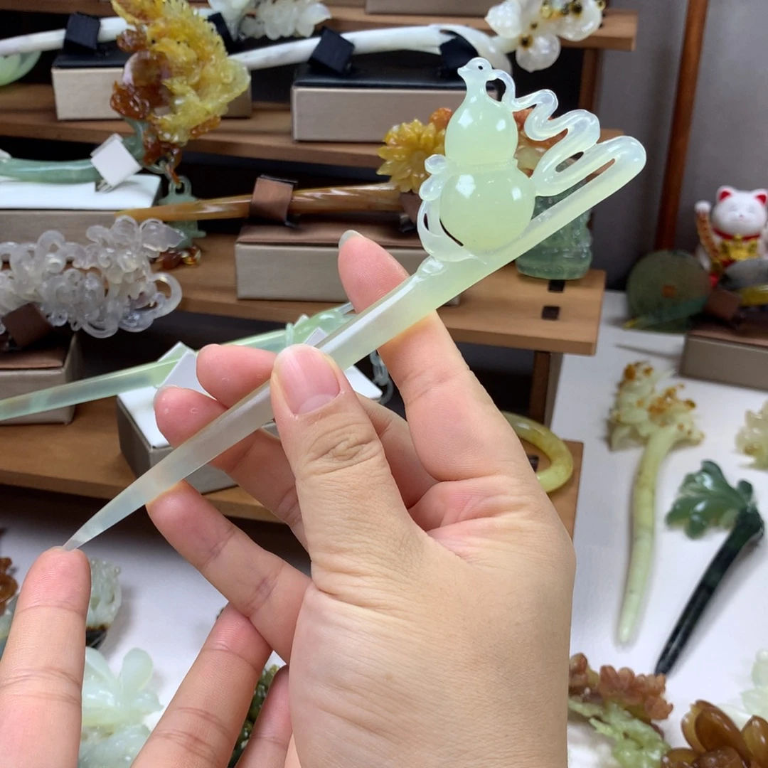 蛇纹石玉未镶嵌发饰