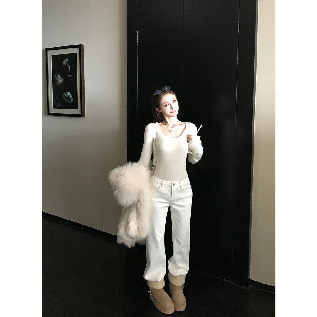 Skk Store 'CHAO能长腿滤镜'腿精杀手!天丝棉植绒复古微喇牛仔裤