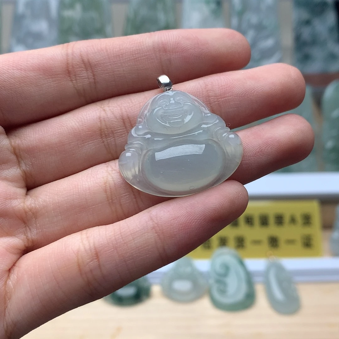 翡翠未镶嵌颈饰佛公