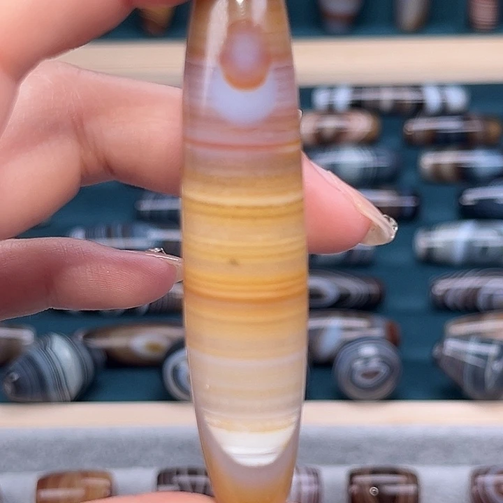 悉***多玛瑙/玉髓合金珠宝奇石