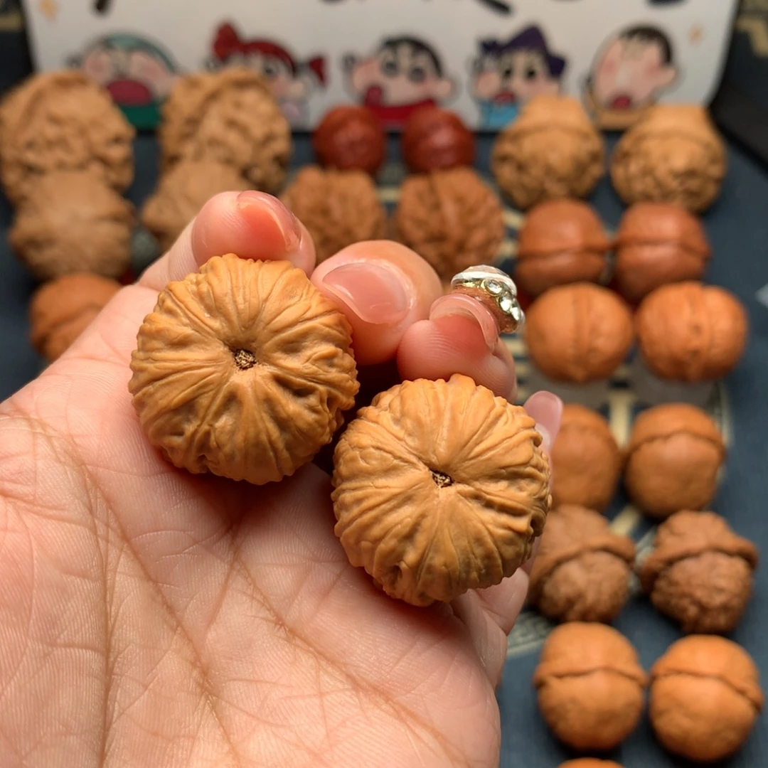 文玩核桃把件胯****核桃