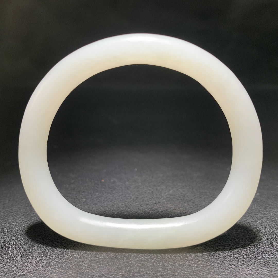 清代 和田白玉马蹄手镯/古93660