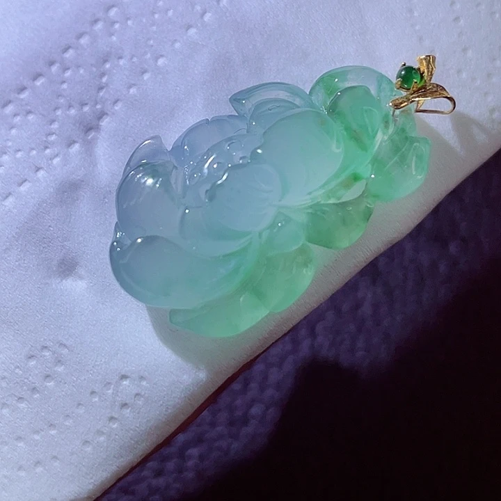 翡翠18K金镶嵌颈饰翡翠