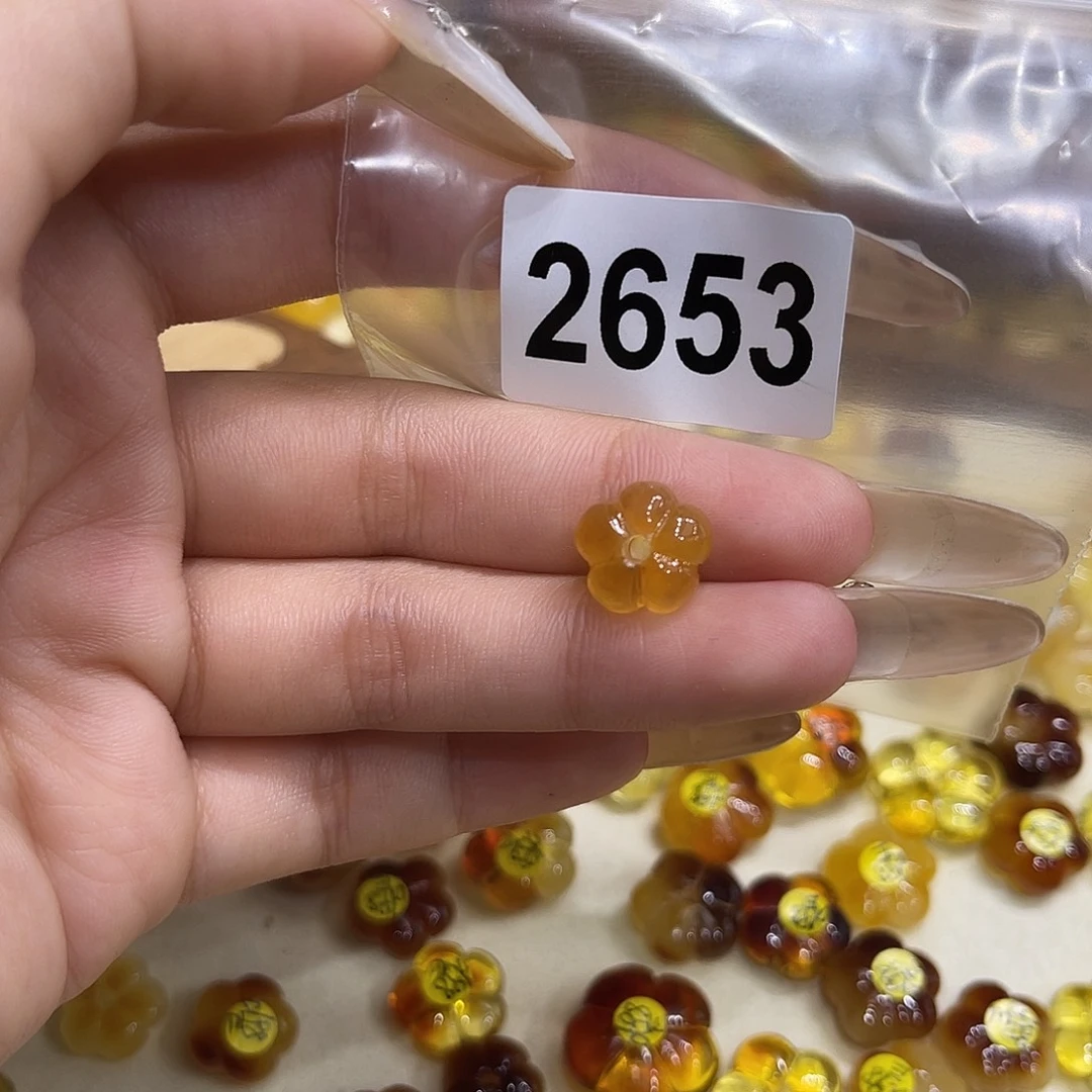 琥珀未镶嵌珠宝奇石