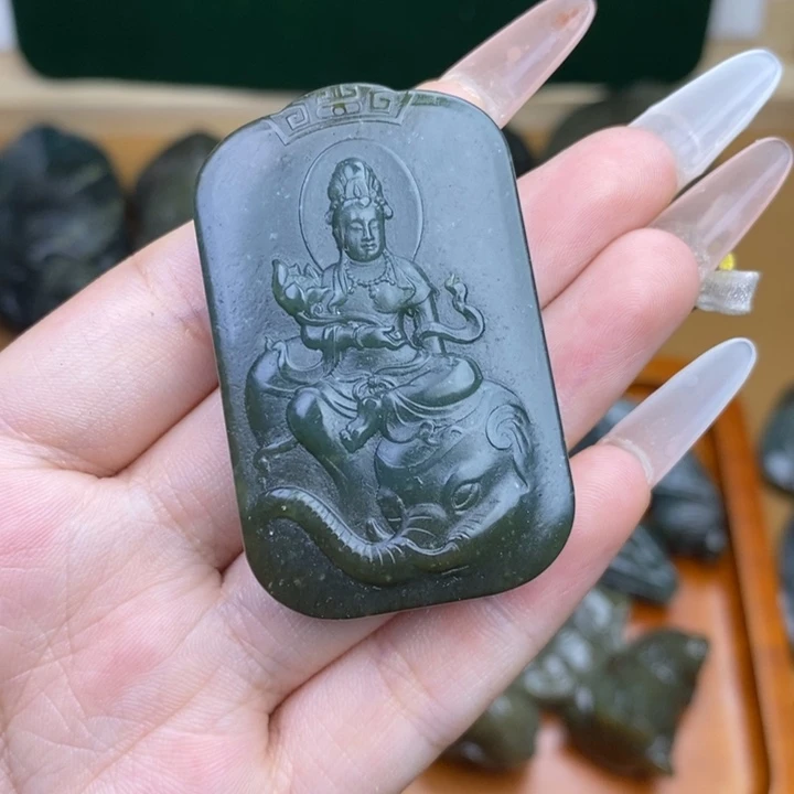 和田玉（糖玉）未镶嵌挂件