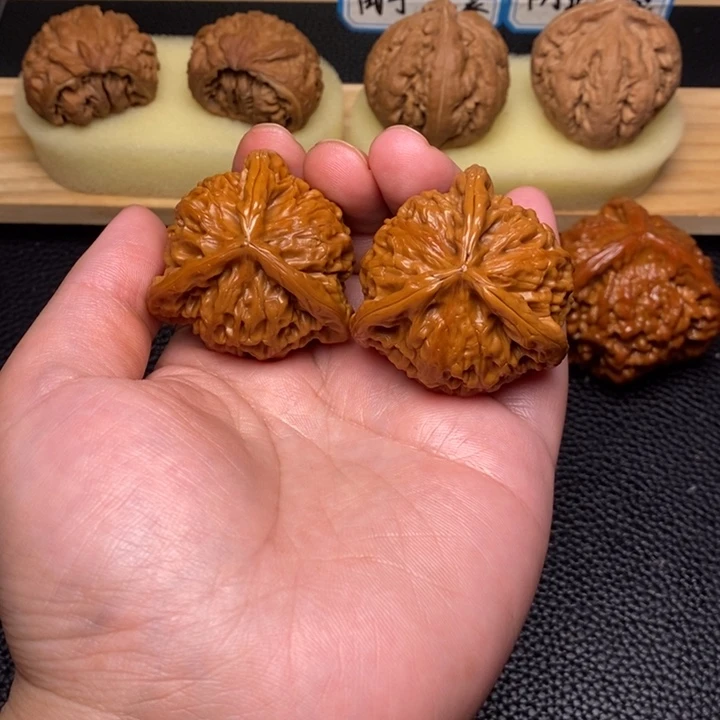 把件文玩核桃Y****单工艺三棱