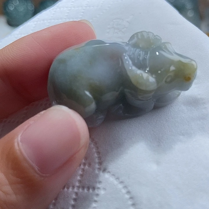 颈饰未镶嵌翡翠天然翡翠玉石雕刻