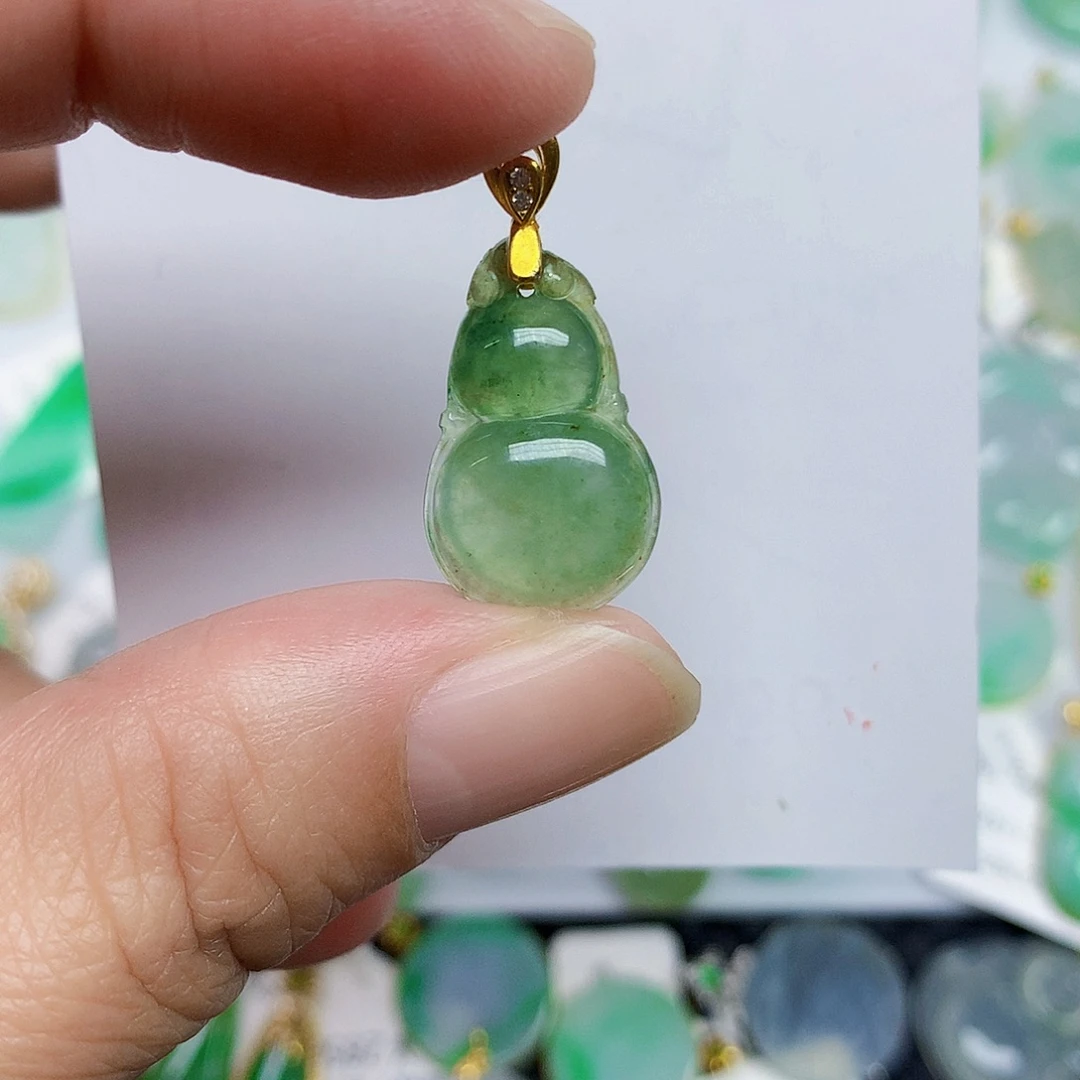 翡翠未镶嵌颈饰35678843