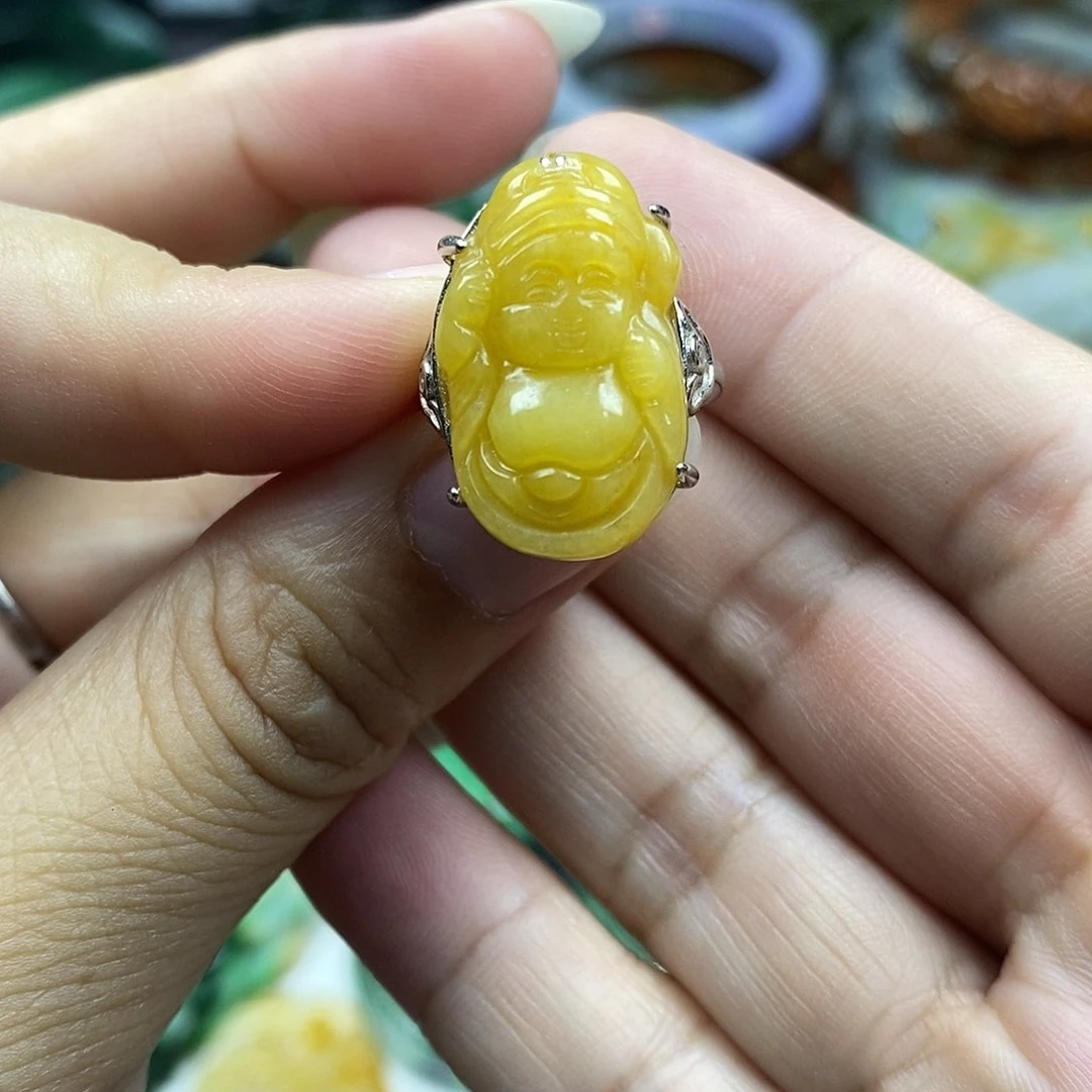 颈饰未镶嵌翡翠戒指