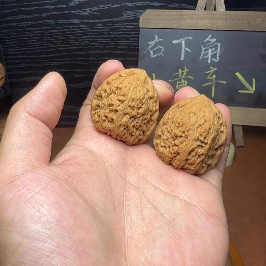 文玩核桃把件37全品南疆石高炮301035