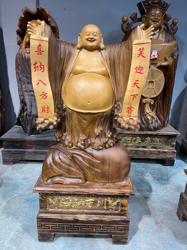 香樟木雕刻人物摆件