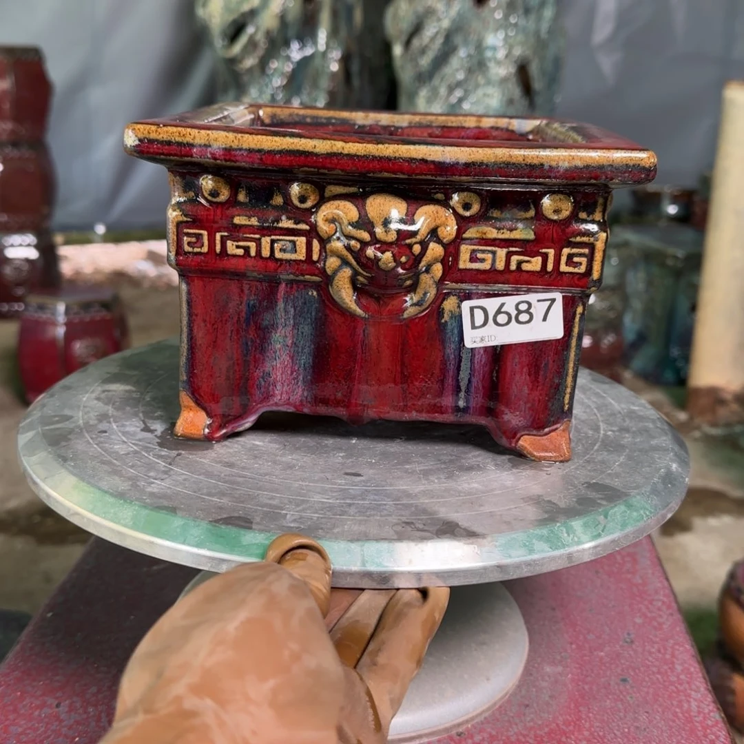 红泥花盆三*A687。