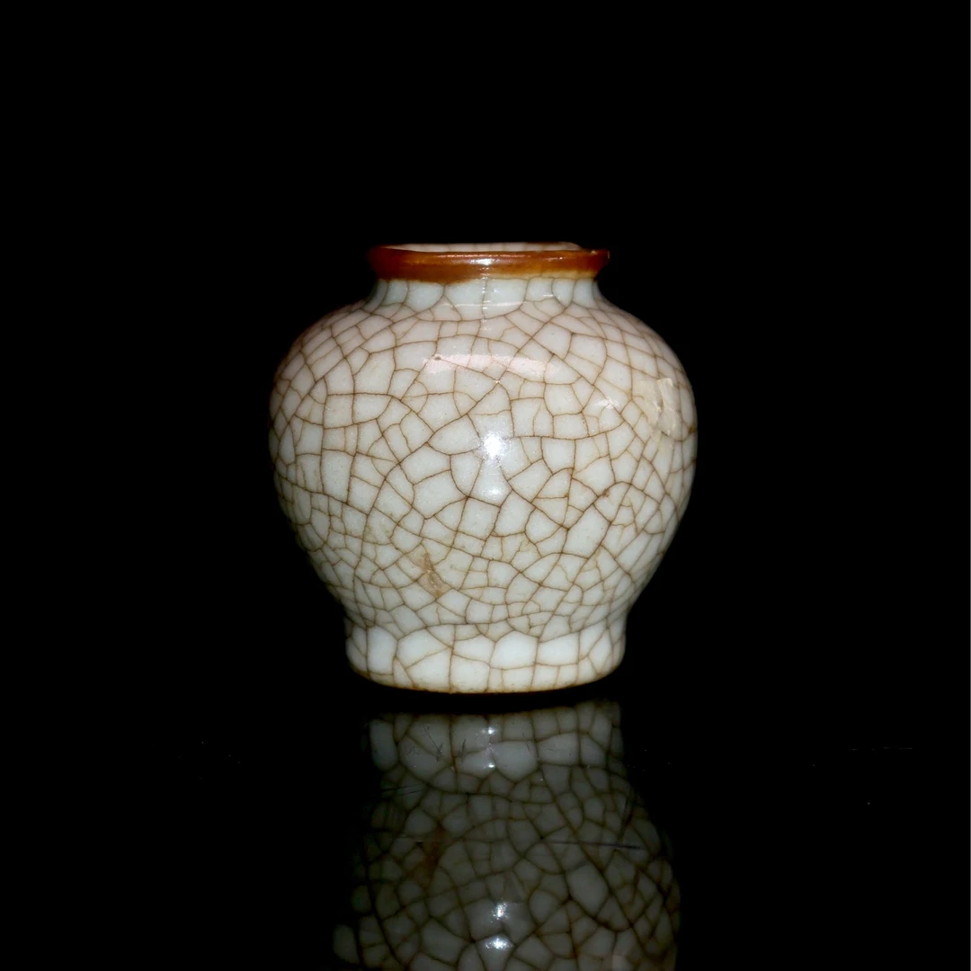 16:清中期哥釉小罐