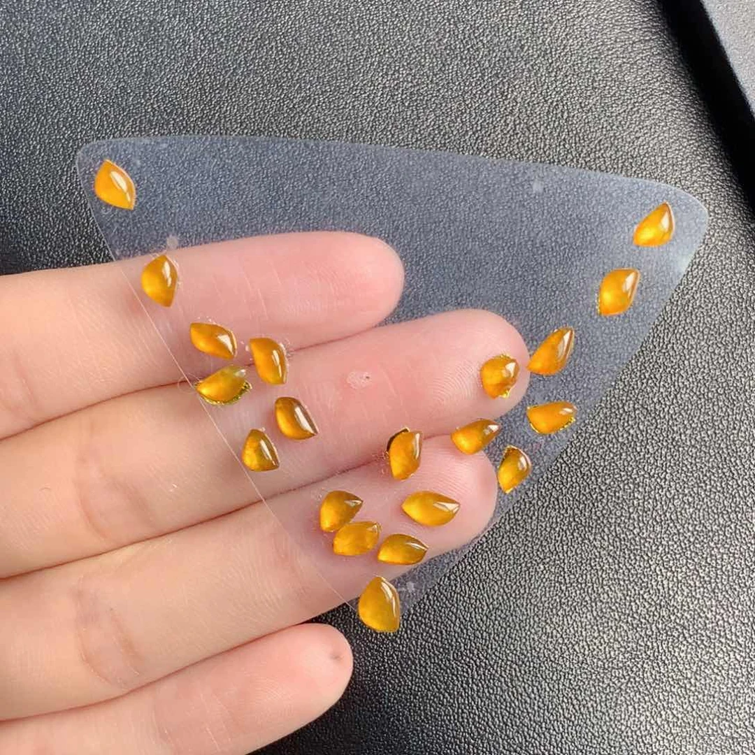 未镶嵌挂件翡翠尺寸：3.5/1.6