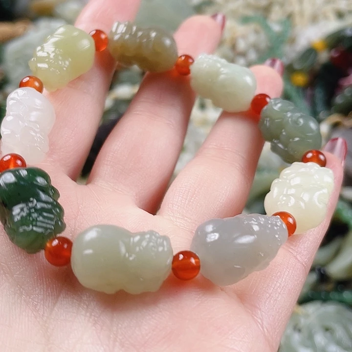 未镶嵌和田玉挂件