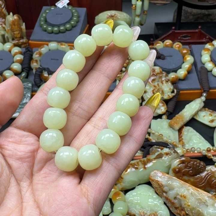 顾***师未镶嵌手链岫岩老玉（透闪石质玉）