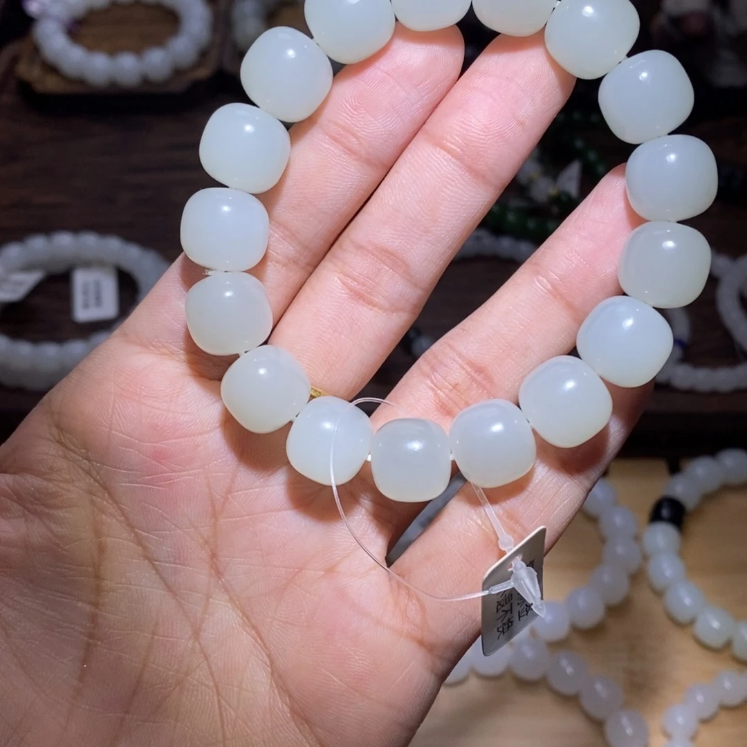 和田玉未镶嵌珠宝奇石13m老型