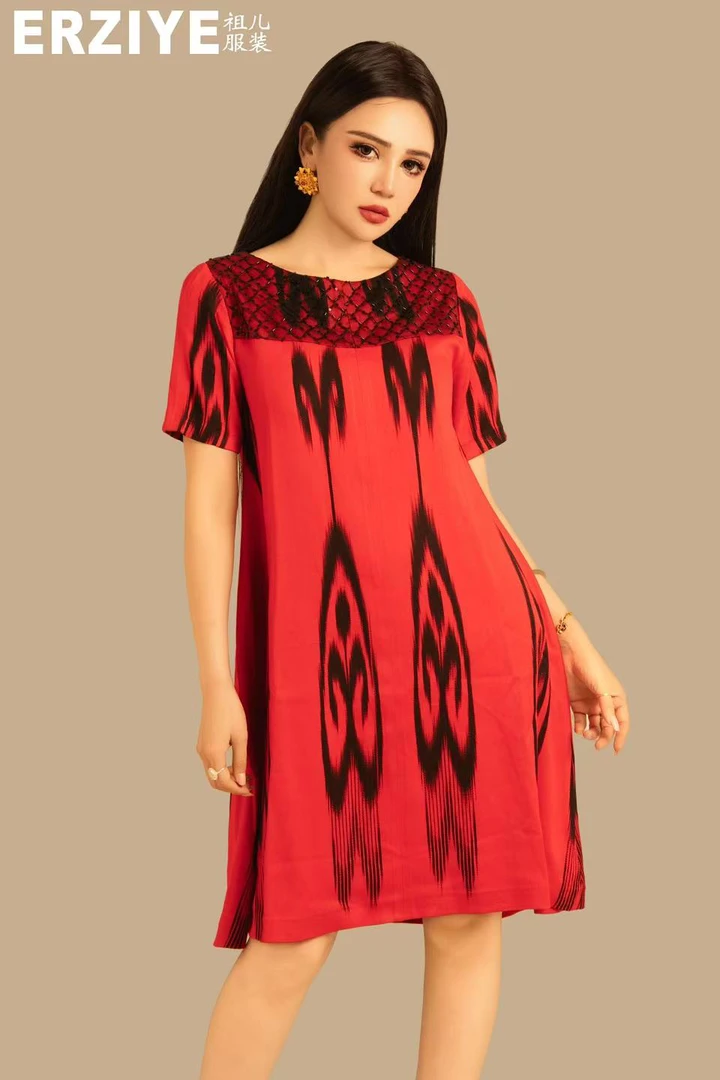 atlas 红色连衣裙 和田发货