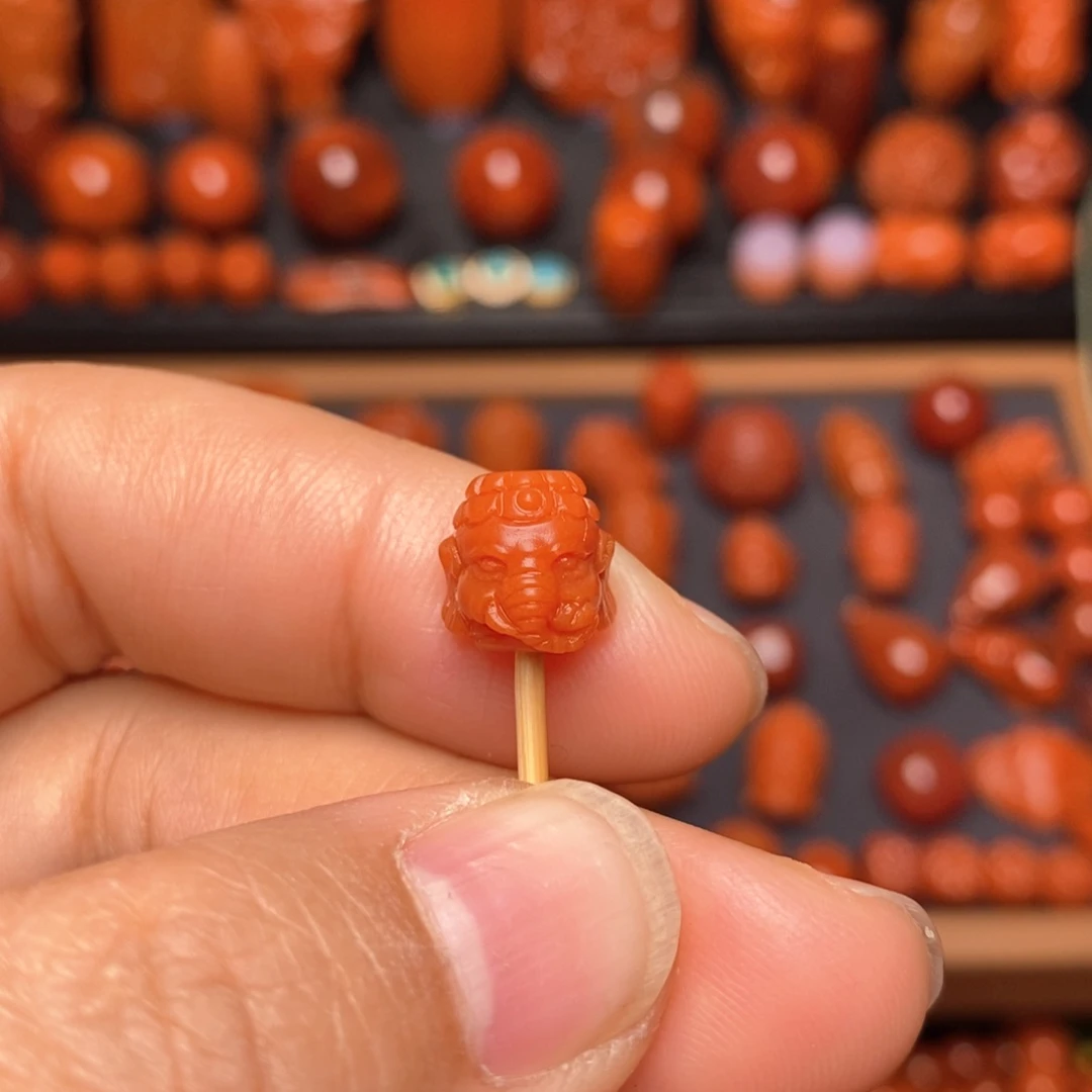 南红玛瑙配饰未镶嵌象神配珠卡9.2