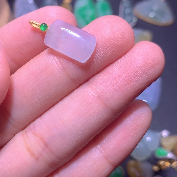 颈饰18K金镶嵌翡翠翡翠