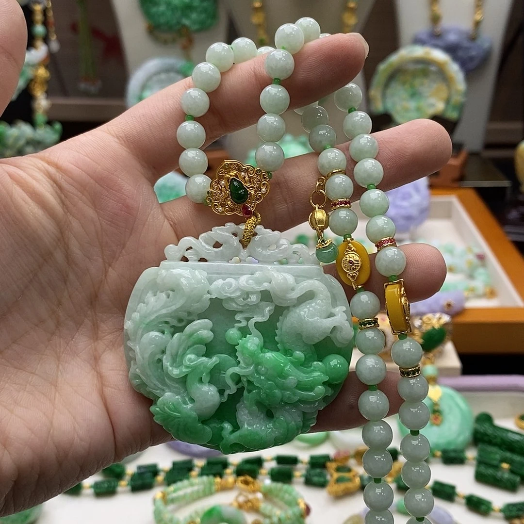 颈饰未镶嵌翡翠项链