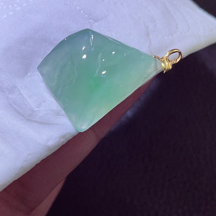 颈饰18K金镶嵌翡翠翡翠
