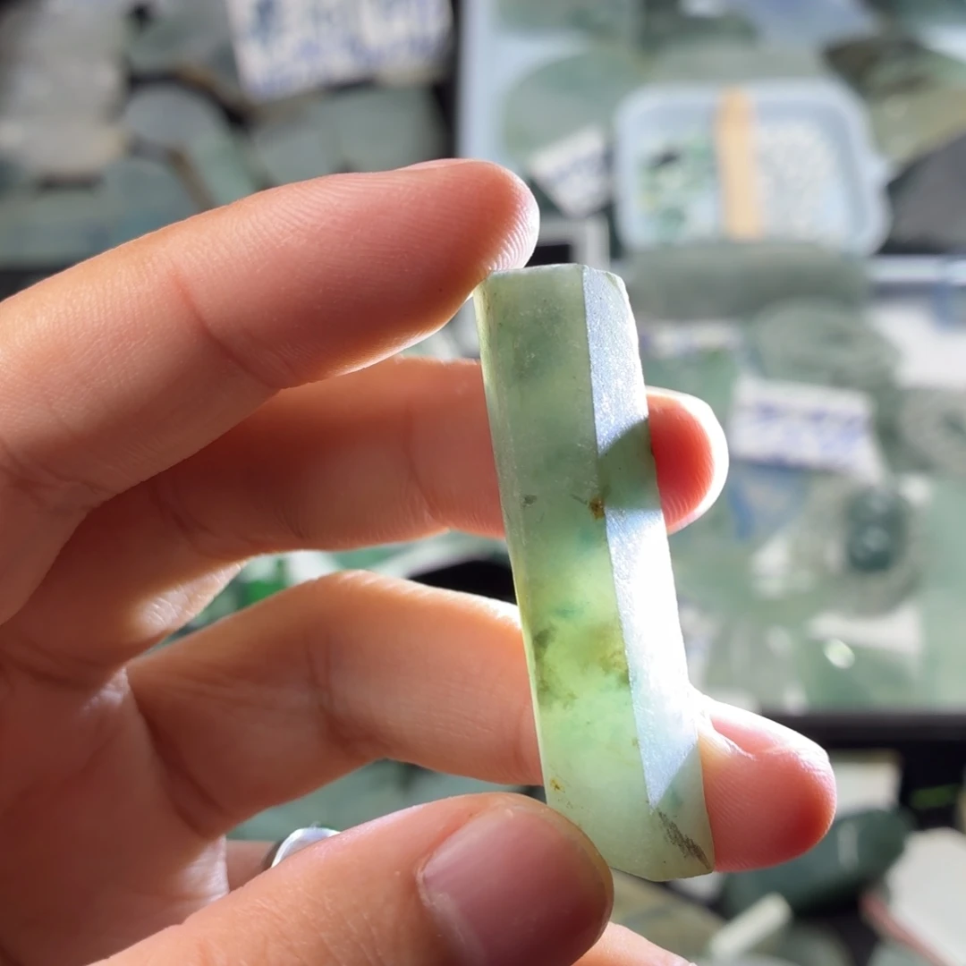 未镶嵌定制翡翠天然缅甸翡翠a货飘花边角料