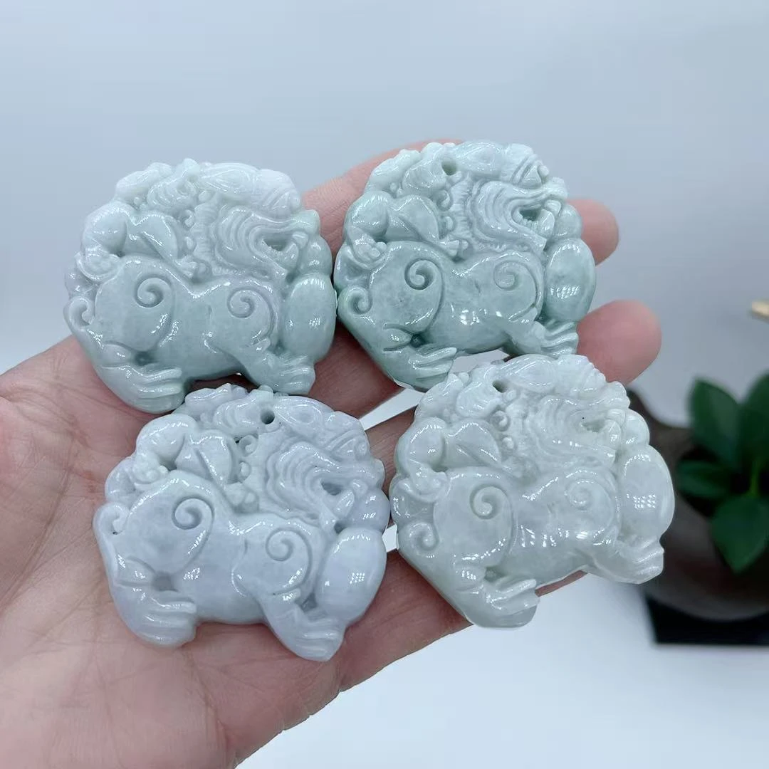 【玉美人曌璞阁】翡翠麒麟牌吊坠约卡40（多样性发一）