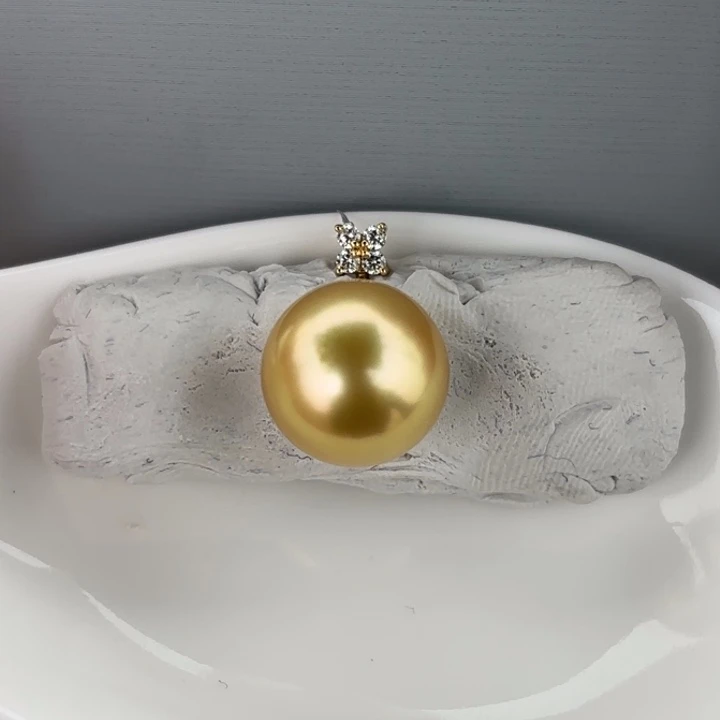 定制海水珍珠18K金镶嵌吊坠(不含链)11.9mm金珠四叶草一颗