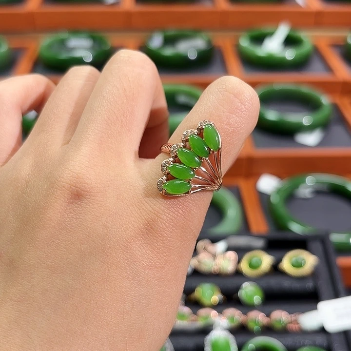 和田玉（碧玉）未镶嵌戒指