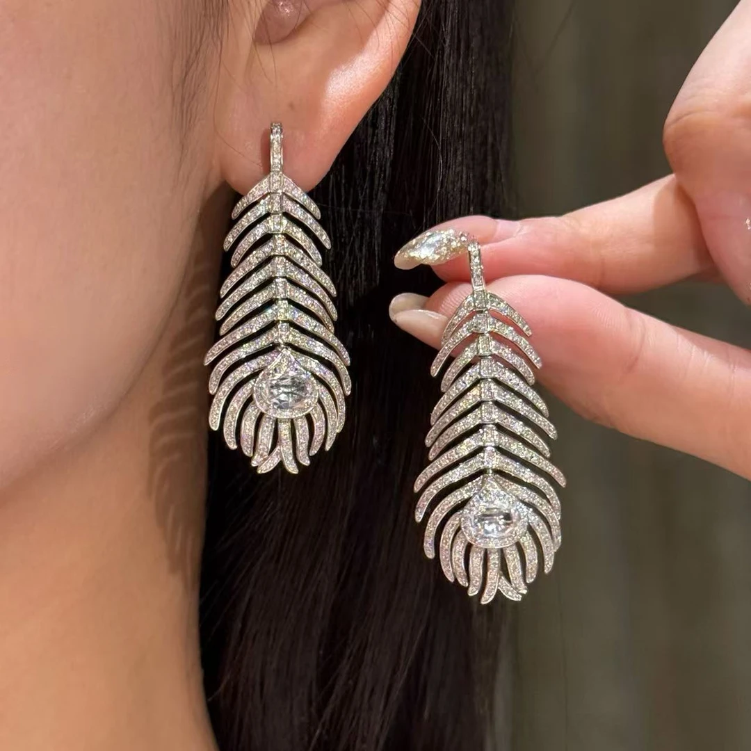 QANNA【超大号灵动羽毛】【多戴法 】18K金轻奢名媛风钻石耳钉/吊坠AY