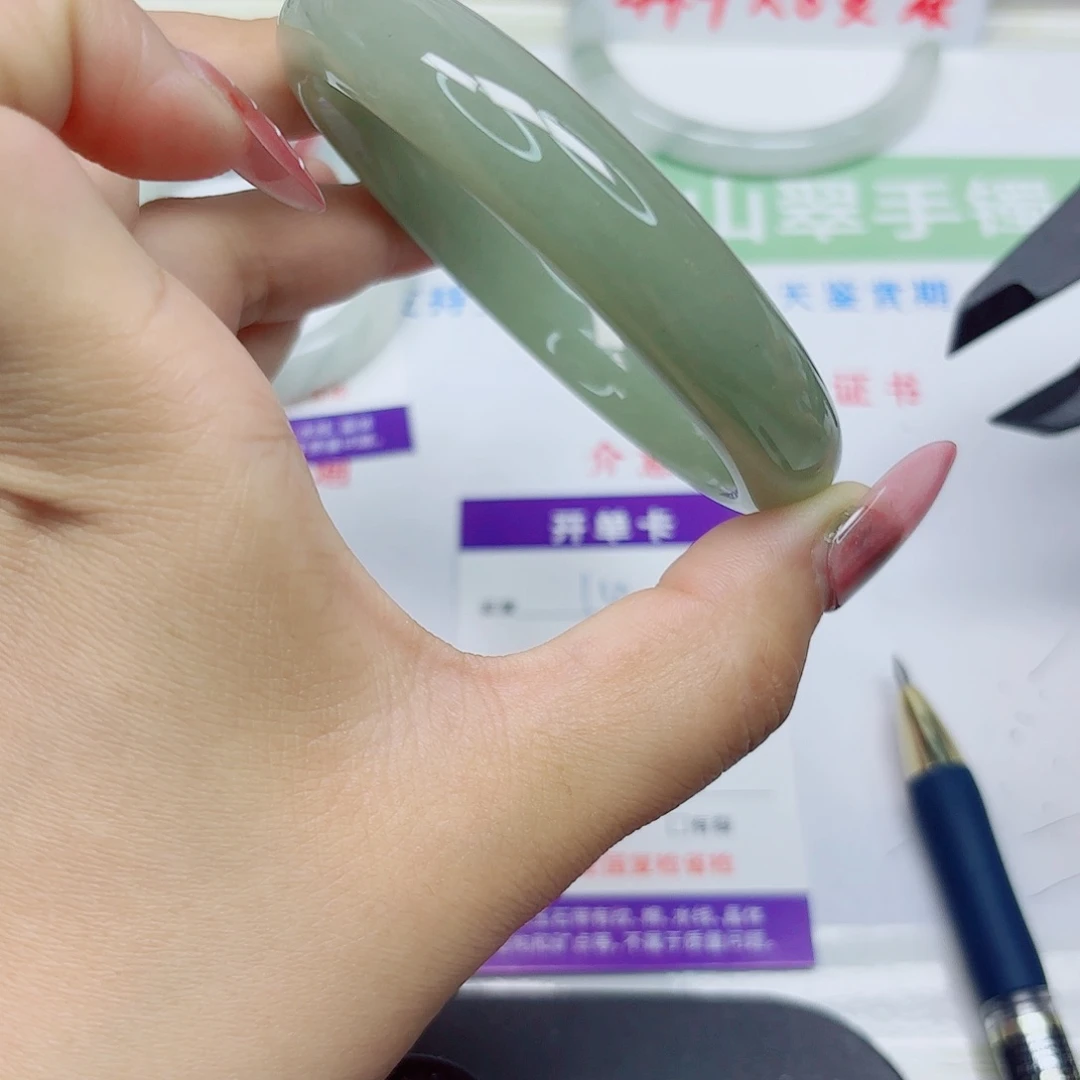 石英质玉未镶嵌手镯14/6564