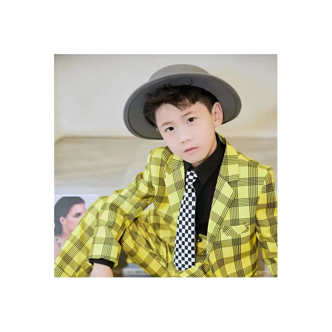 韩轩童装-梅花玉兰海棠山茶-偶有遐思微脏NO退NO换 介意勿拍！