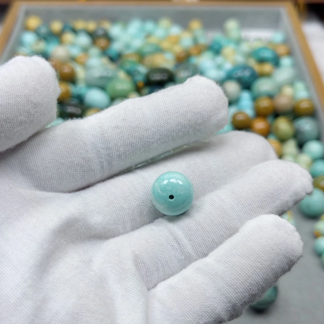 绿松石未镶嵌挂件