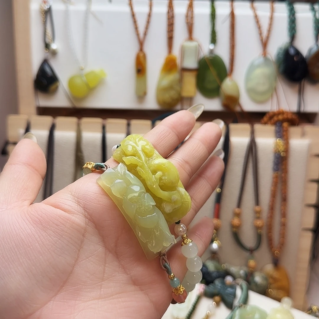 忘***剧蛇纹石玉合金颈饰苹果换荷花补款