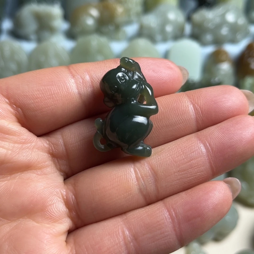 和田玉未镶嵌挂件