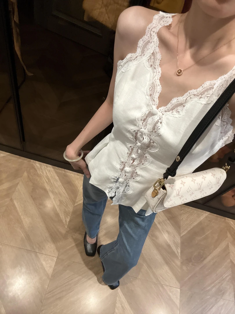 2025春夏新款韩系重工蕾丝拼接吊带背心复古高腰显瘦牛仔裤两件套