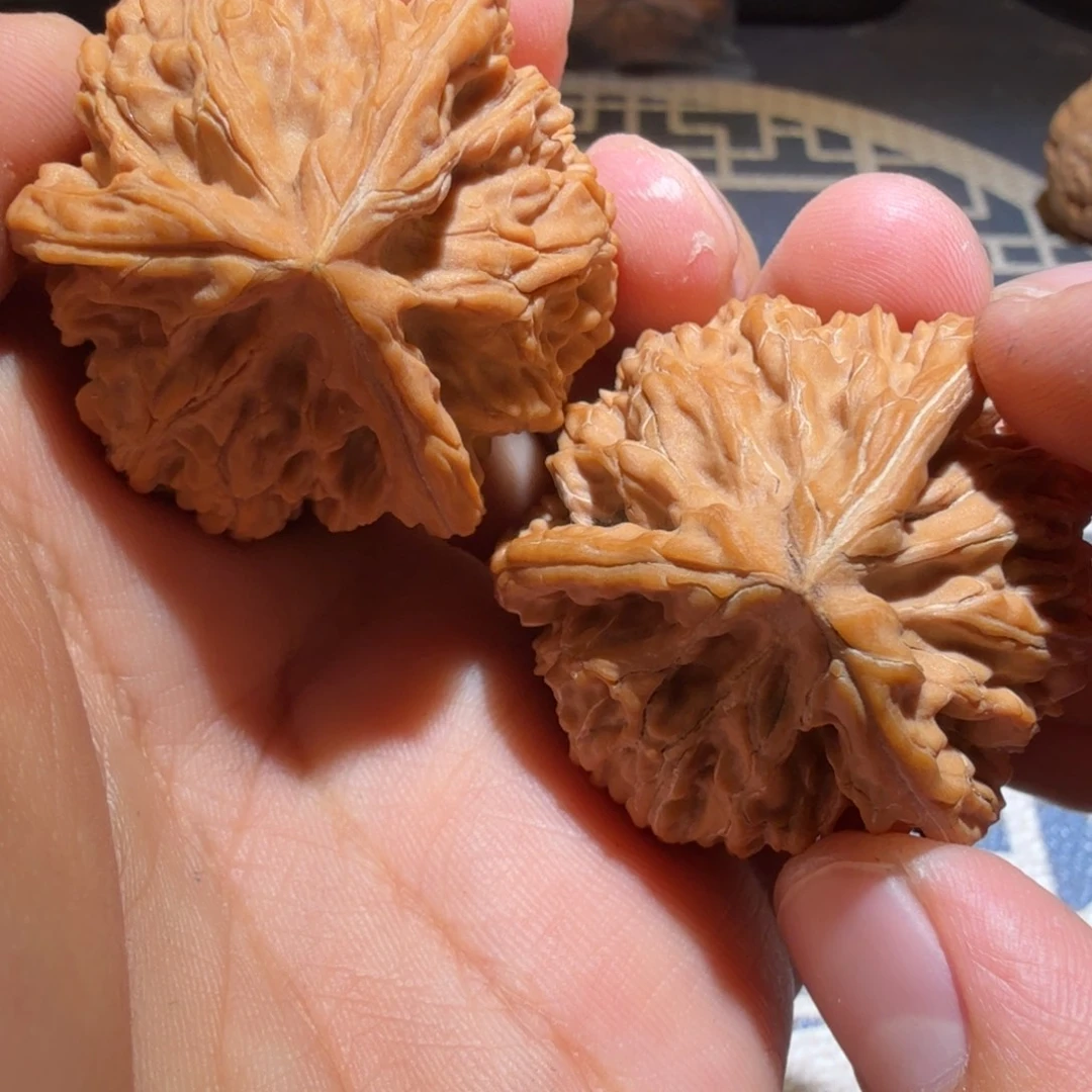 文玩核桃吊坠御龙正奔