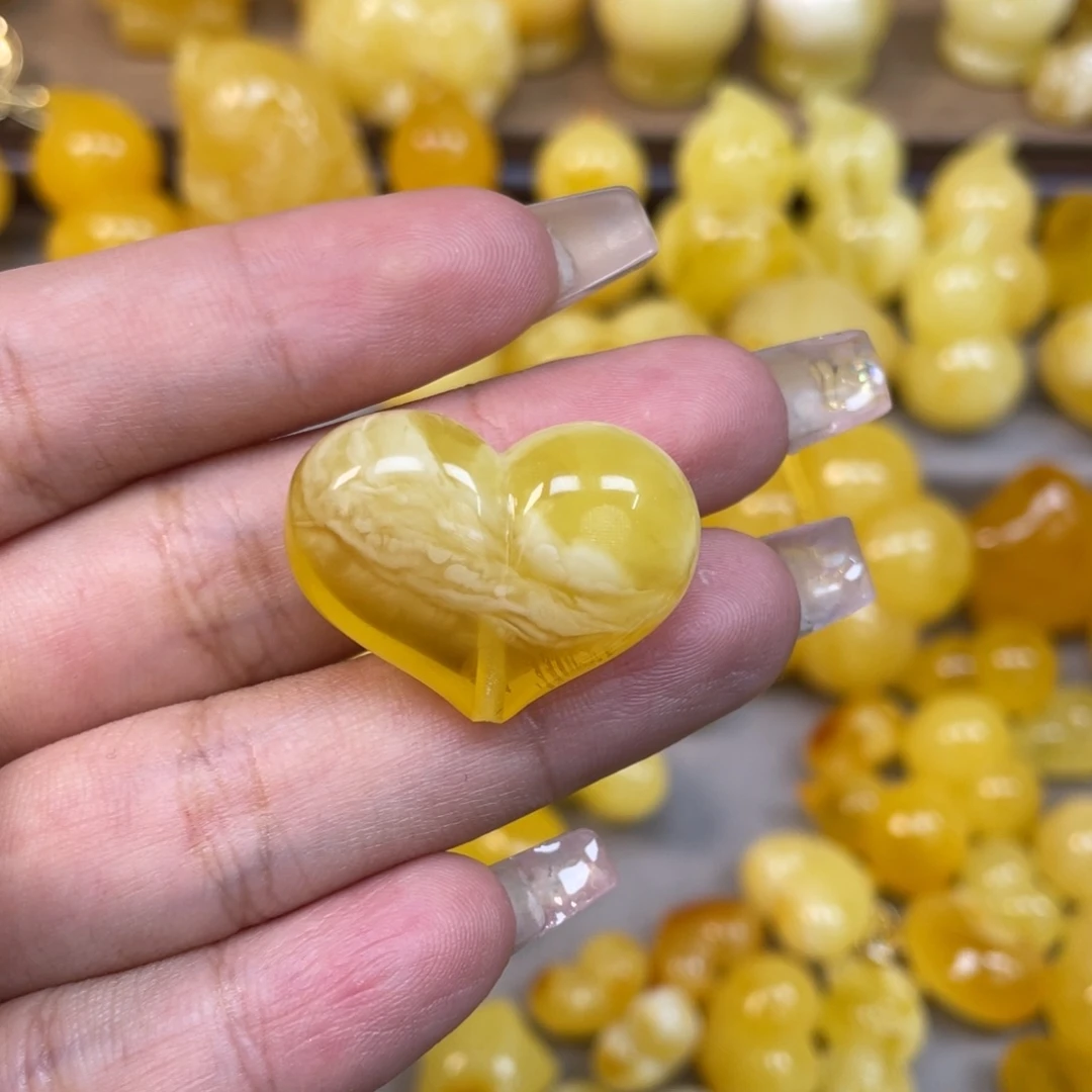 大***花琥珀未镶嵌珠宝奇石