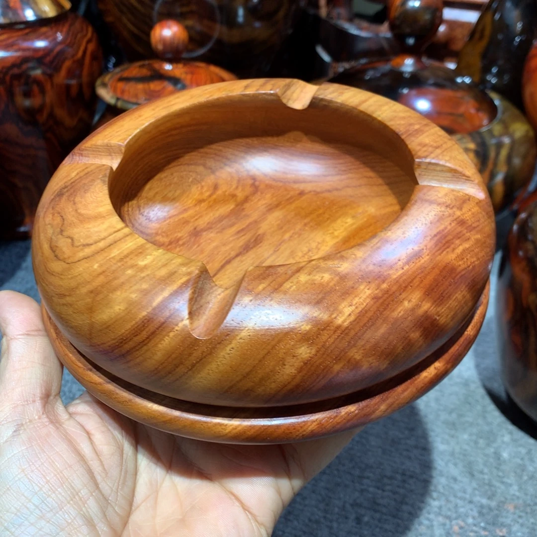 人***逢木缅甸花犁木烟灰罐