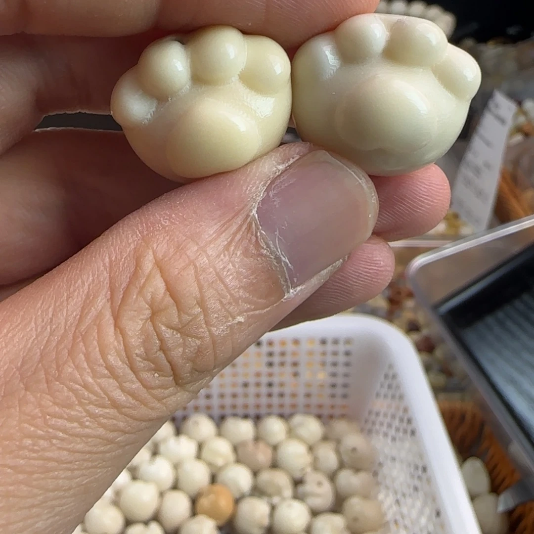 菩提根/象牙果吊坠微瑕白色猫爪6颗