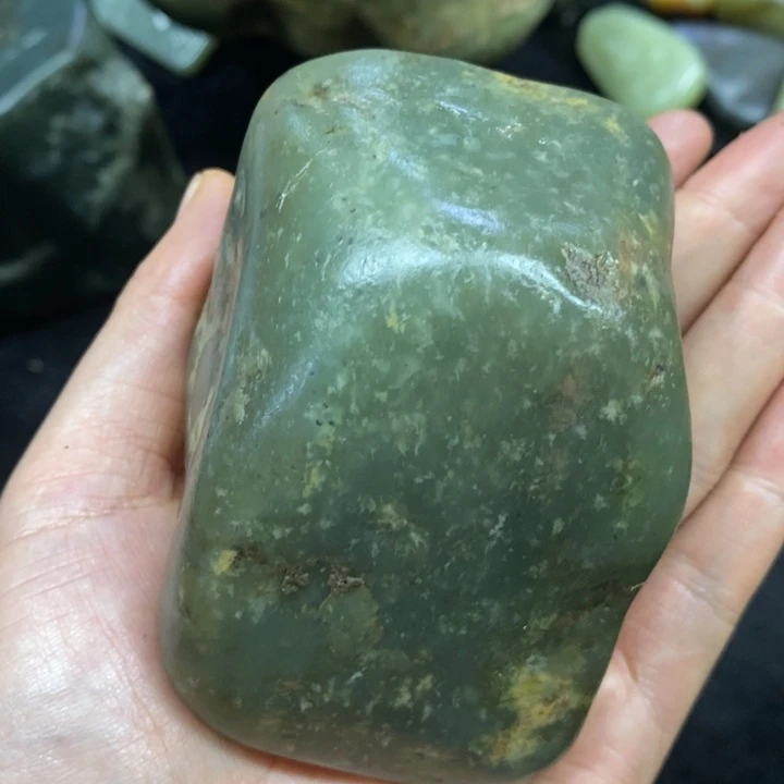 未镶嵌和田玉（糖玉）挂件