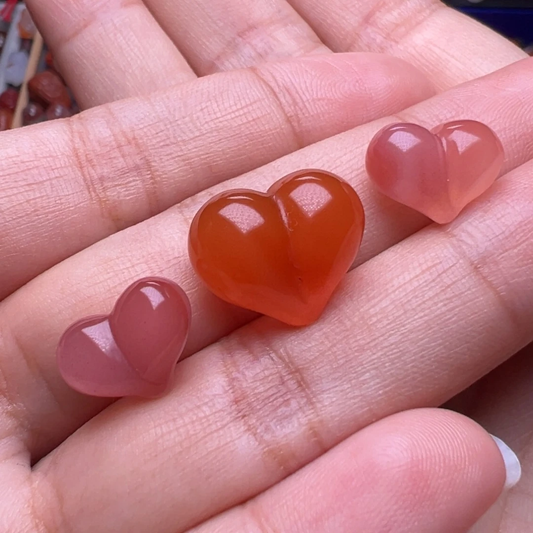 中***师南红玛瑙未镶嵌珠宝奇石